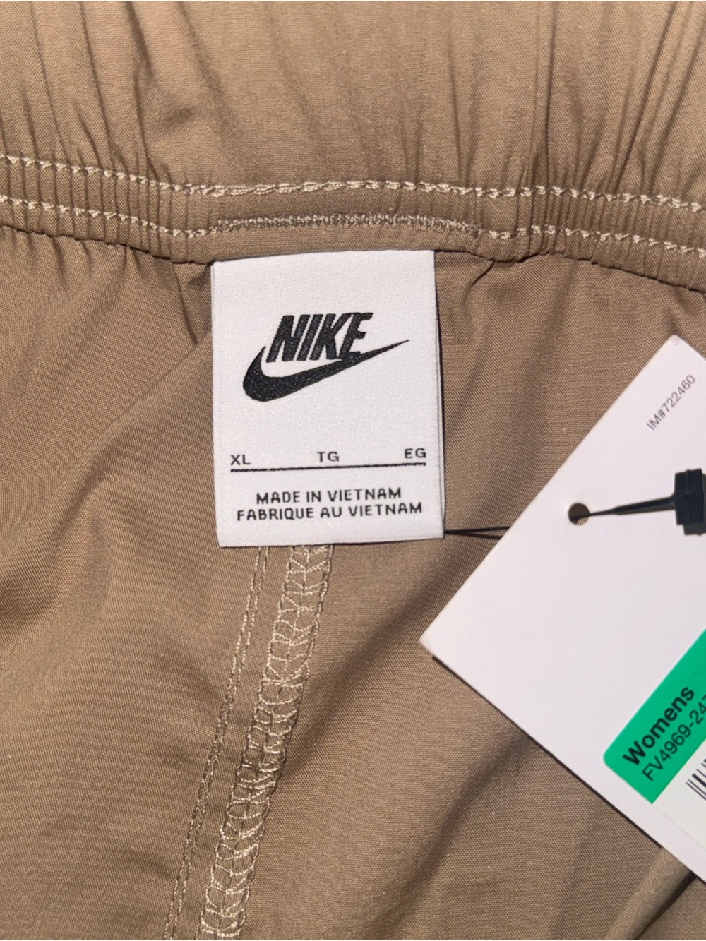 Nike Loose Fit Khaki Cargo Pants - Picture 7 of 7